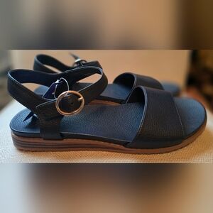 Chic Blue/Black Leather Sandals for Women
